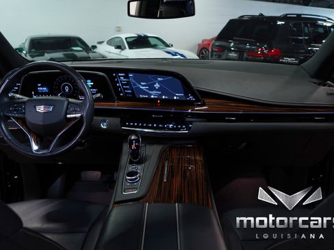Used 2021 Cadillac Escalade Luxury image 31