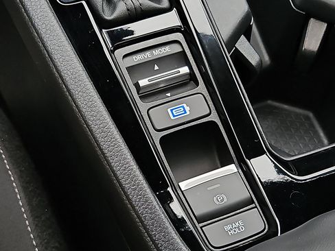 Used 2024 Honda Accord Sport image 25