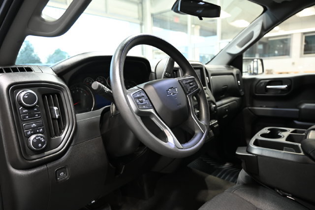 Used 2022 Chevrolet Silverado 1500 Custom Trail Boss w/ Safety Confidence Package AWD/4WD image 19