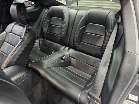Used 2016 Ford Mustang Coupe RWD image 11