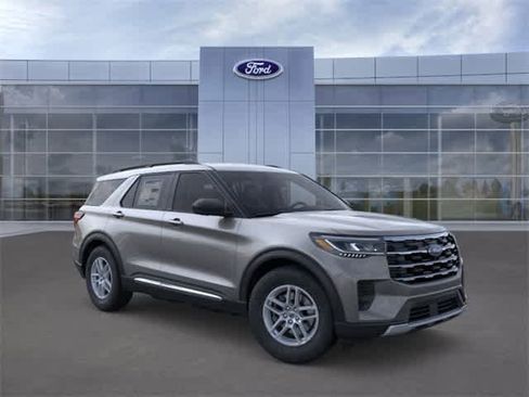 New 2025 Ford Explorer Active image 7