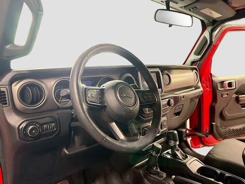 Used 2018 Jeep Wrangler Unlimited Sport S image 4