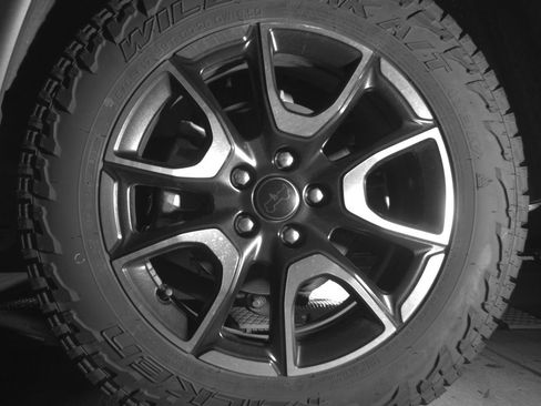 Used 2025 Jeep Compass Trailhawk image 14