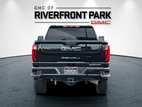 Used 2025 GMC Sierra 2500 Denali Ultimate w/ Snow Plow Prep/Camper Package image 4