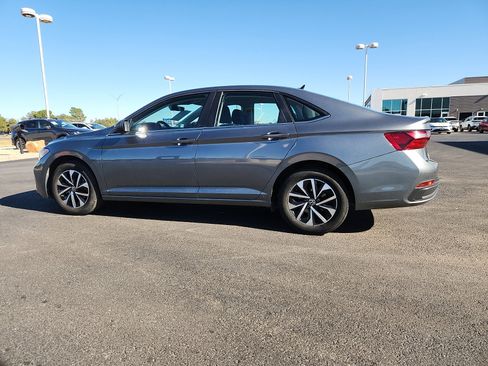 Used 2024 Volkswagen Jetta S image 4