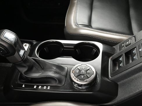 Used 2025 Ford Bronco Outer Banks image 20