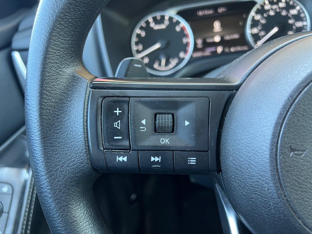 Used 2024 Nissan Rogue SV FWD image 15