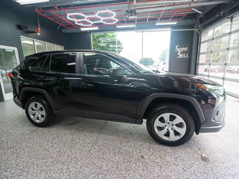 Used 2023 Toyota RAV4 LE FWD image 5