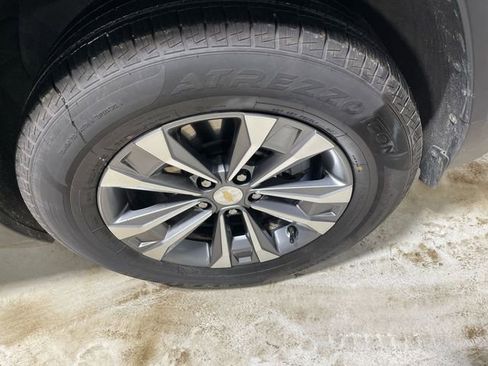 Used 2025 Chevrolet Equinox LT w/ Convenience Package II image 10