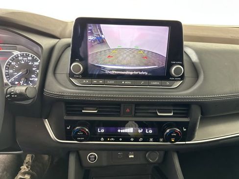 Used 2023 Nissan Rogue SV w/ SV Premium B Package image 22