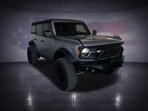 Used 2022 Ford Bronco Black Diamond image 7