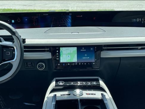 New 2026 Lincoln Navigator Reserve w/ Jet Appearance Package AWD/4WD image 16