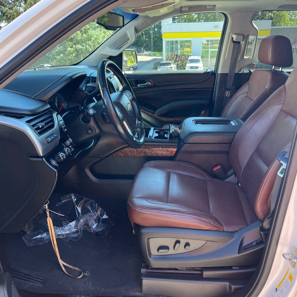 Used 2019 Chevrolet Suburban Premier w/ Premier Plus Edition AWD/4WD image 3