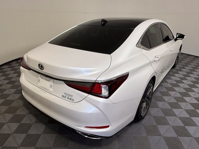Used 2025 Lexus ES 350 Ultra Luxury w/ Accessory Package (Z2) FWD image 7