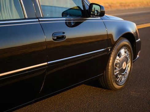 Used 2009 Cadillac DTS Hearse FWD image 30