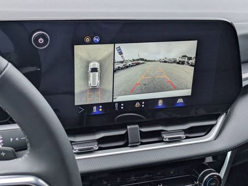 New 2026 Chevrolet Equinox LT FWD image 18