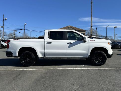 Used 2024 Chevrolet Silverado 1500 LT Trail Boss w/ Protection Package image 11