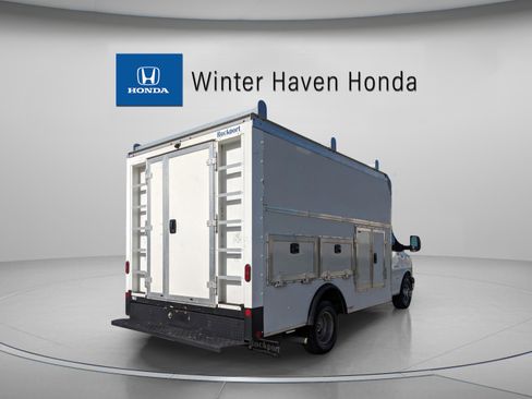 Used 2022 GMC Savana 3500 w/ Power Convenience Package image 8