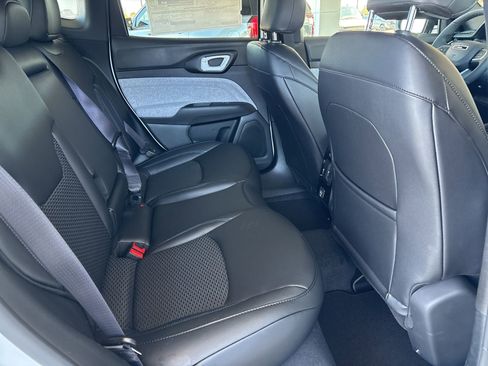New 2026 Jeep Compass Latitude image 13