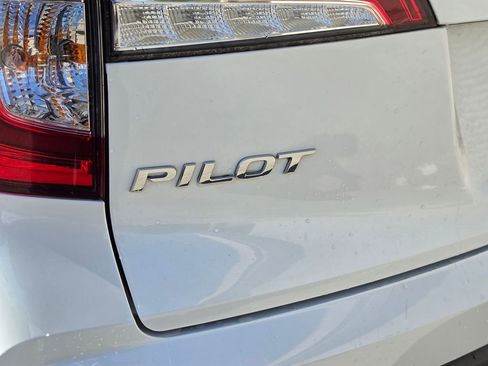 Used 2020 Honda Pilot EX-L image 11