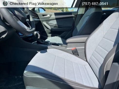 New 2026 Volkswagen Jetta SE FWD image 22