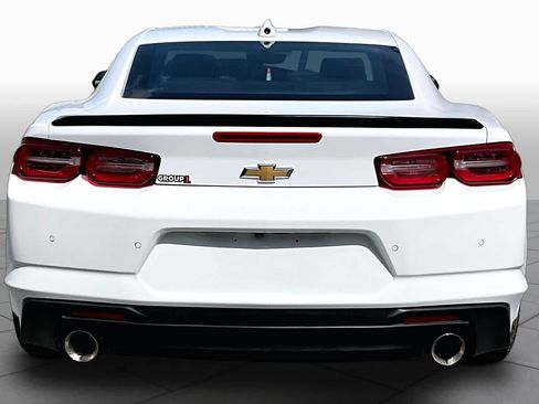 Used 2024 Chevrolet Camaro LT RWD image 5