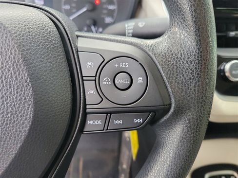 Used 2023 Toyota Corolla LE image 20