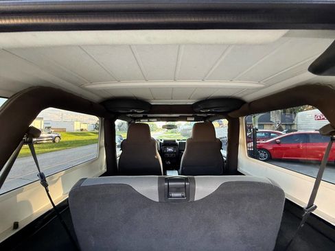 Used 2005 Jeep Wrangler Unlimited AWD/4WD image 17