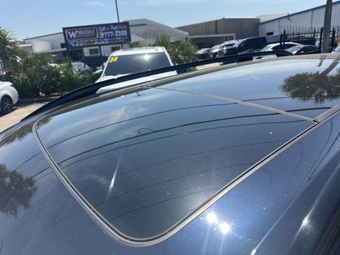 Used 2019 BMW X7 xDrive50i w/ M Sport Package image 19