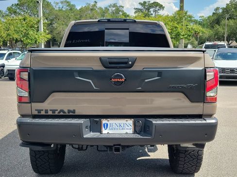 Used 2021 Nissan Titan PRO-4X w/ Pro-4x Convenience Package AWD/4WD image 6