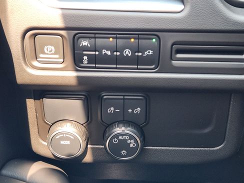 Used 2022 Chevrolet Tahoe LT RWD image 19
