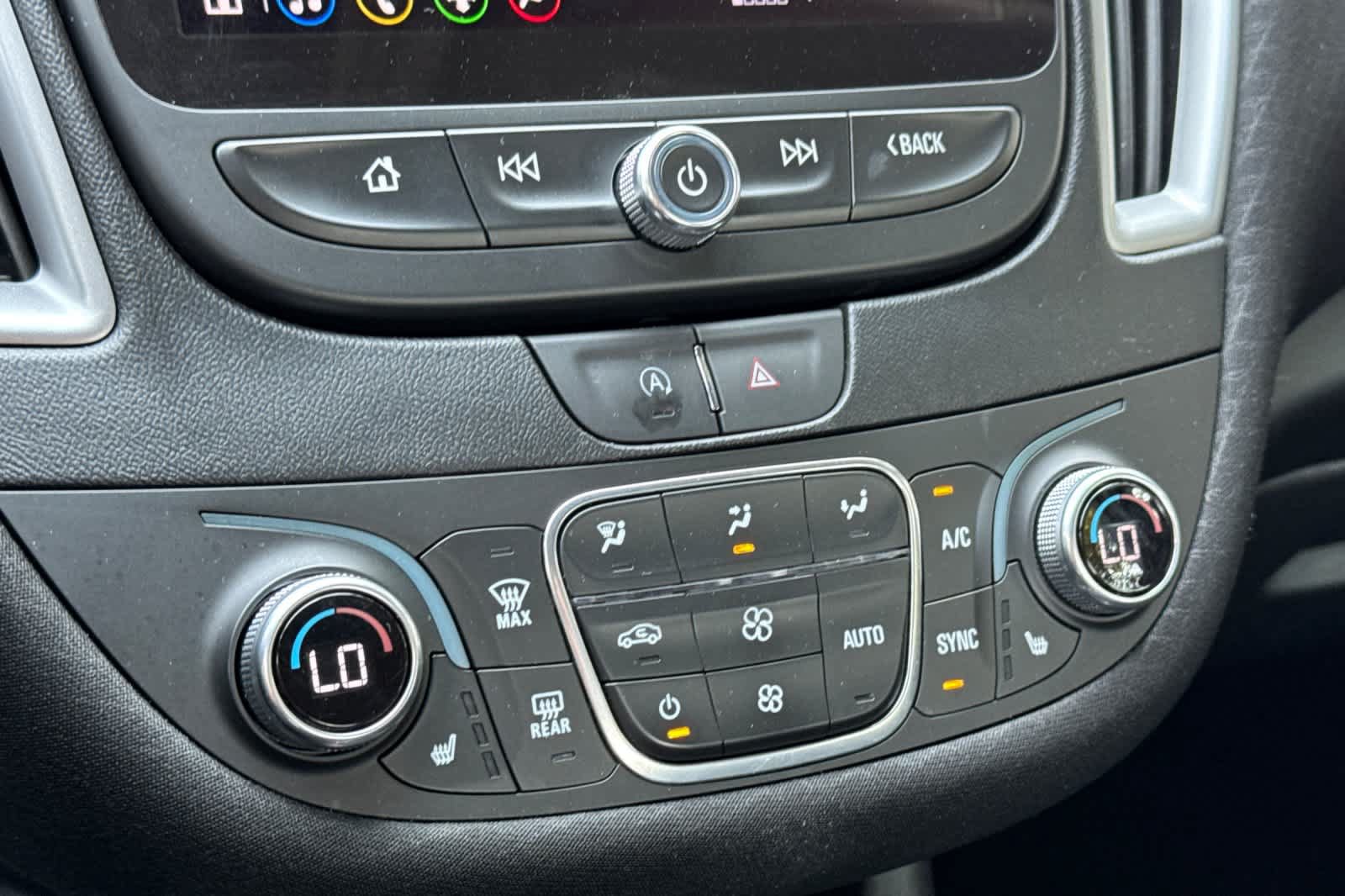 Used 2024 Chevrolet Malibu LT FWD image 19