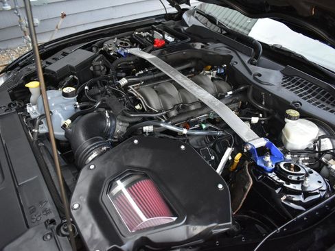 Used 2019 Ford Mustang GT image 45