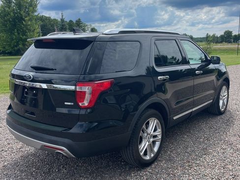 Used 2016 Ford Explorer Limited w/ Equipment Group 301A AWD/4WD image 3