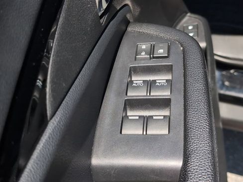 Used 2018 Honda Pilot Elite image 16