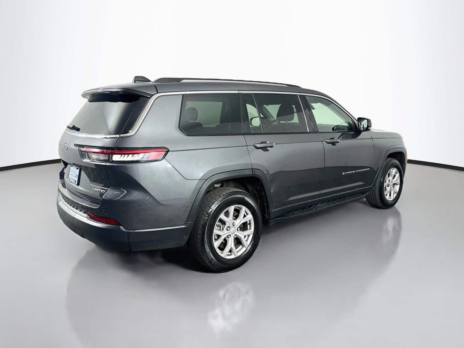 Used 2022 Jeep Grand Cherokee L Limited w/ Trailer Tow Group (B) AWD/4WD image 7