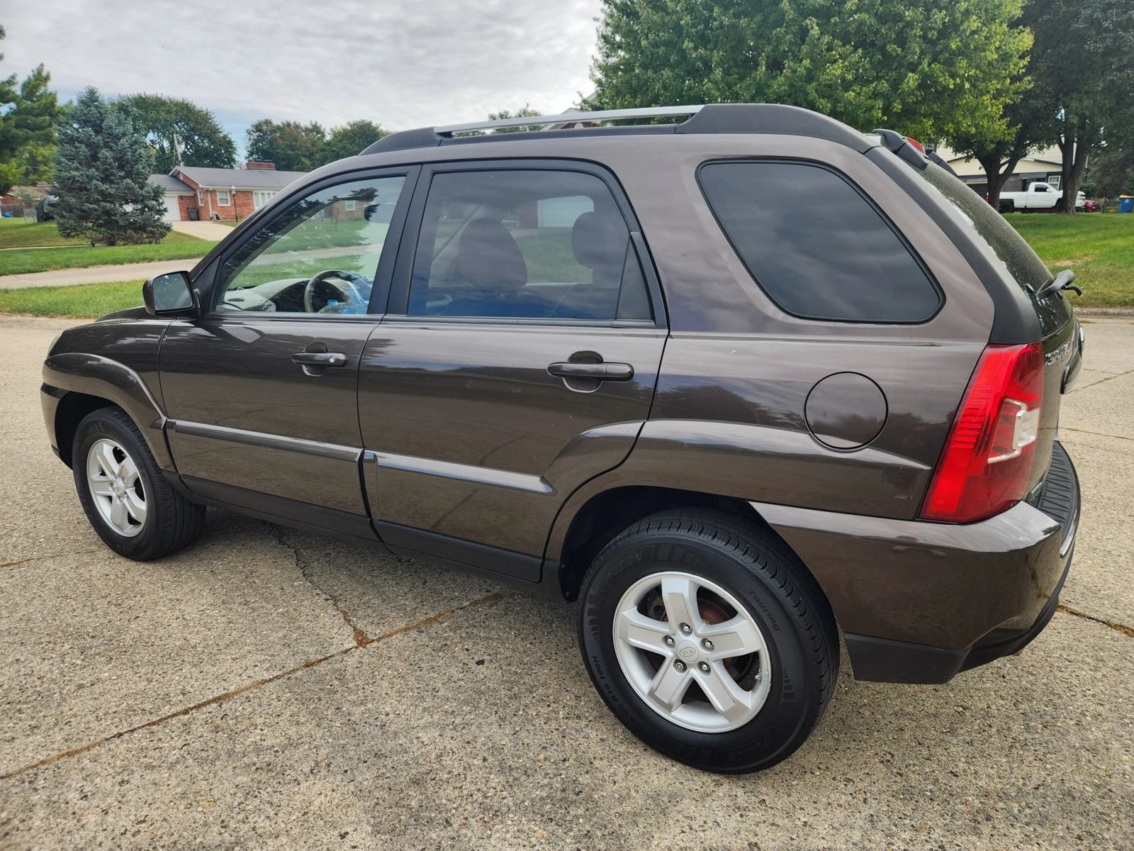 Used 2009 Kia Sportage EX w/ Luxury Pkg AWD/4WD image 3