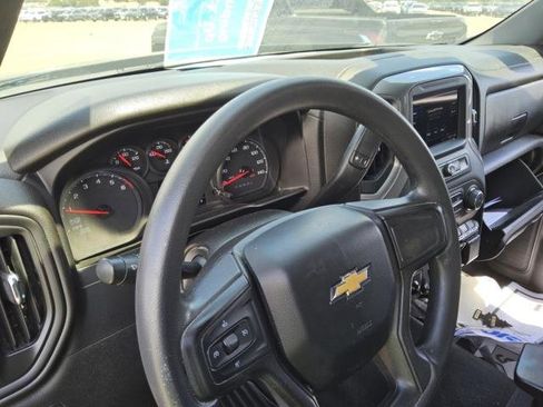 Used 2021 Chevrolet Silverado 1500 Custom RWD image 3