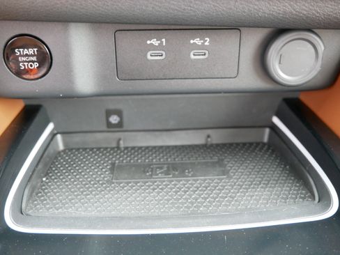 Used 2025 Nissan Rogue Platinum image 29