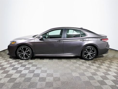 Certified 2020 Toyota Camry SE w/ Carpet Mat Package image 5