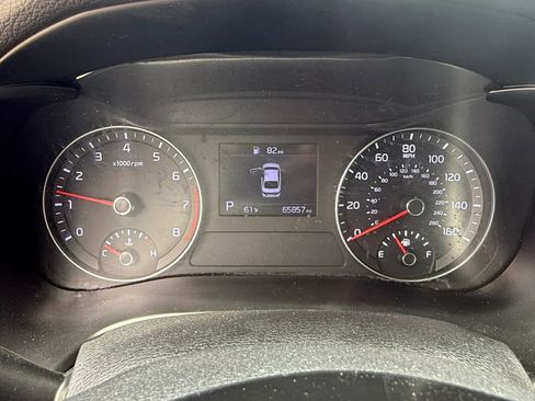 Used 2019 Kia Forte LXS FWD image 17