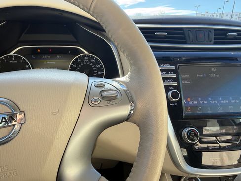 Used 2018 Nissan Murano SV image 24