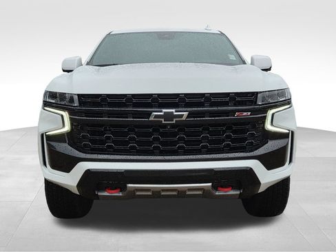Used 2024 Chevrolet Suburban Z71 w/ Luxury Package AWD/4WD image 3