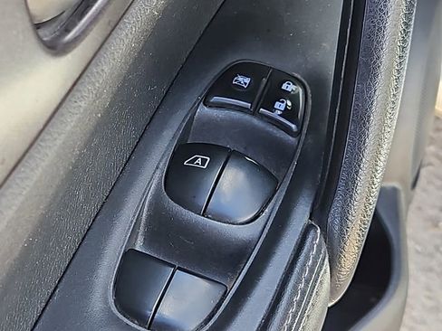 Used 2020 Nissan Rogue Sport S w/ Appearance Package image 13