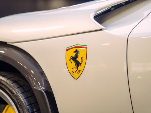 Used 2025 Ferrari Purosangue AWD/4WD image 21