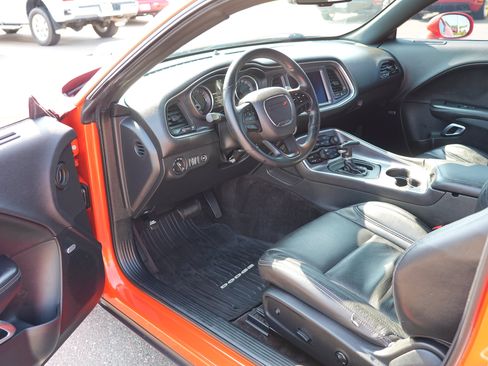 Used 2018 Dodge Challenger R/T Scat Pack RWD image 13