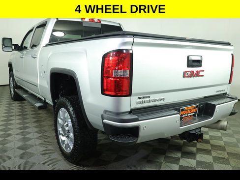 Used 2019 GMC Sierra 2500 Denali w/ Duramax Plus Package image 6