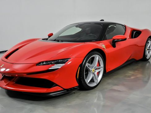 Used 2021 Ferrari SF90 Stradale image 6