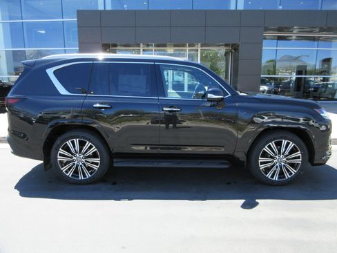 New 2026 Lexus LX 700h Luxury AWD/4WD image 11