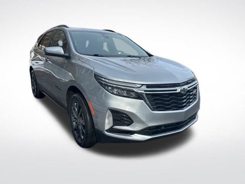 Used 2023 Chevrolet Equinox RS w/ LPO, Floor Liner Package image 7